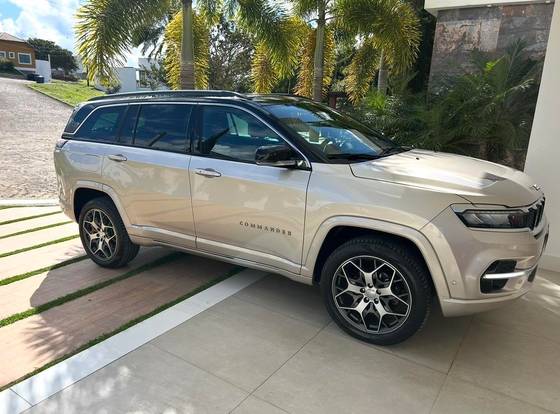 JEEP COMMANDER 2.0 TD380 TURBO DIESEL OVERLAND AT9